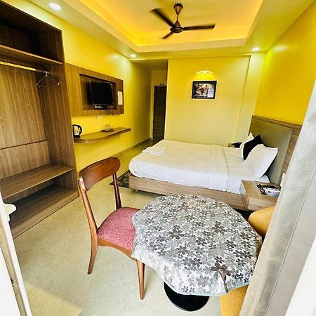 Royal Beach International Puri Buitenkant foto
