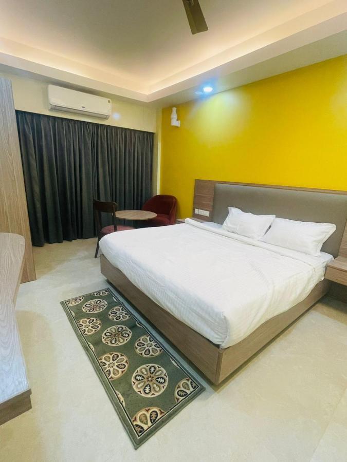 Royal Beach International Puri Buitenkant foto
