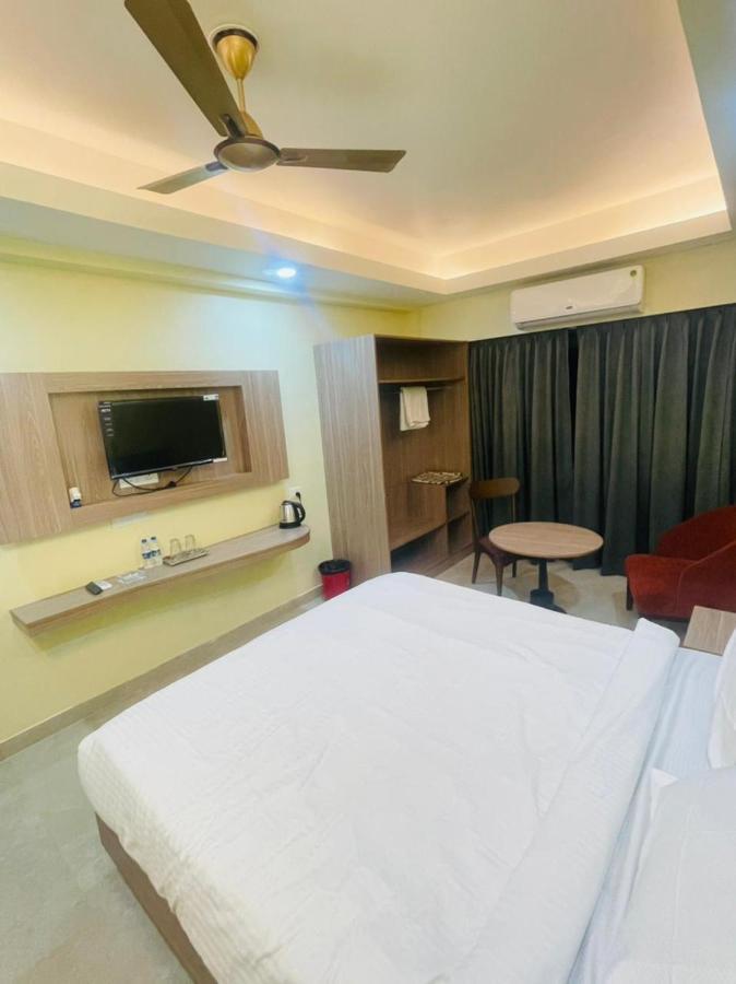 Royal Beach International Puri Buitenkant foto