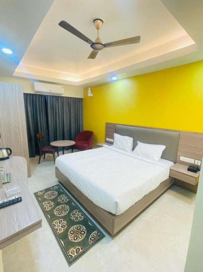 Royal Beach International Puri Buitenkant foto