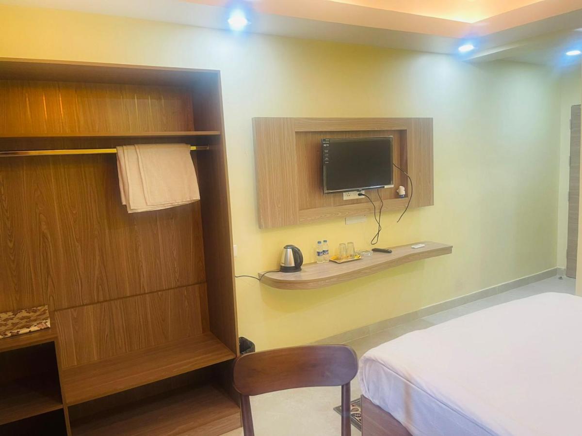 Royal Beach International Puri Buitenkant foto
