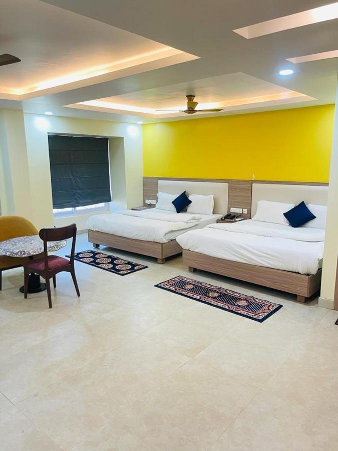 Royal Beach International Puri Buitenkant foto