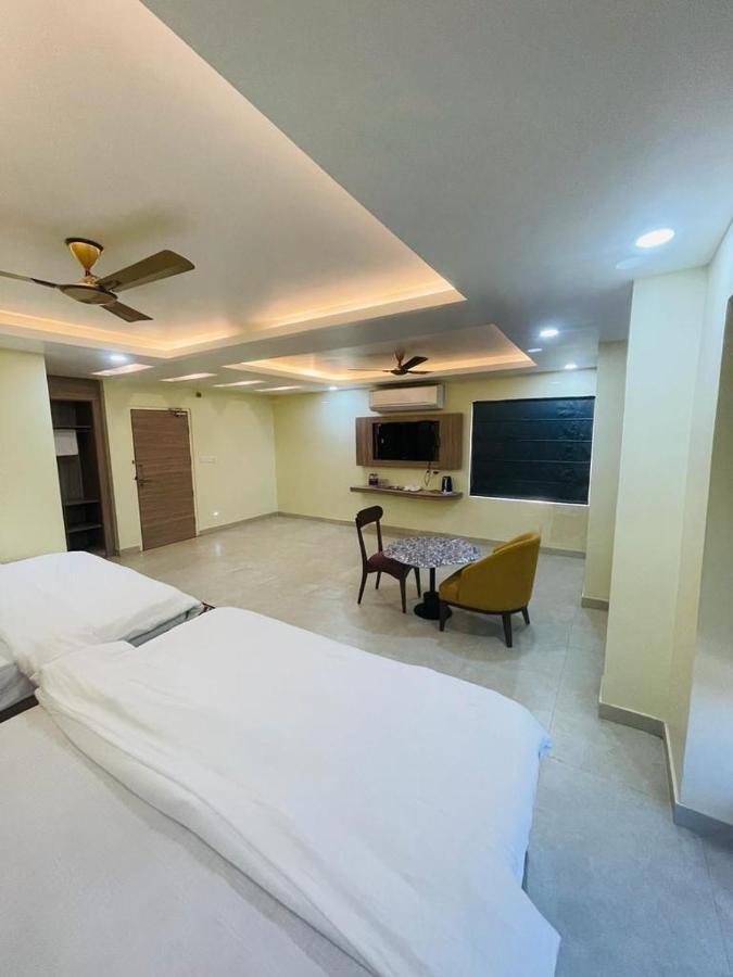 Royal Beach International Puri Buitenkant foto