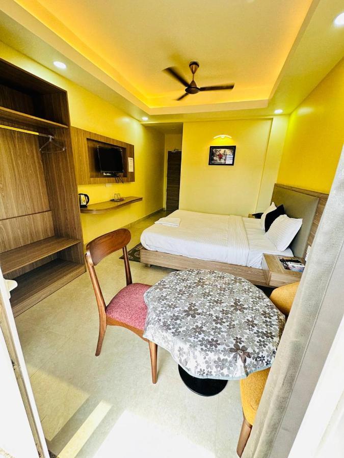 Royal Beach International Puri Buitenkant foto