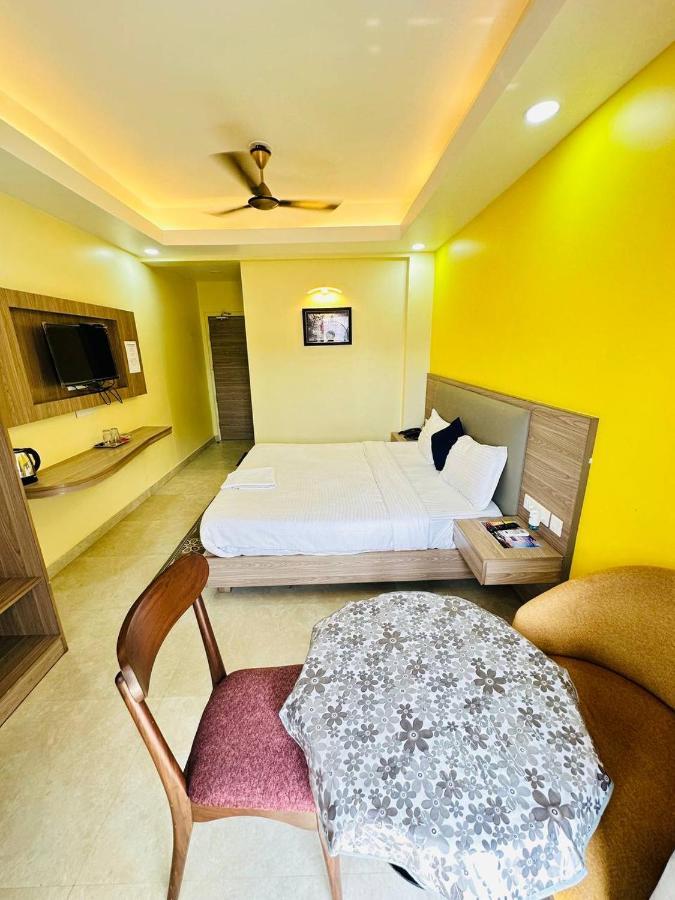 Royal Beach International Puri Buitenkant foto