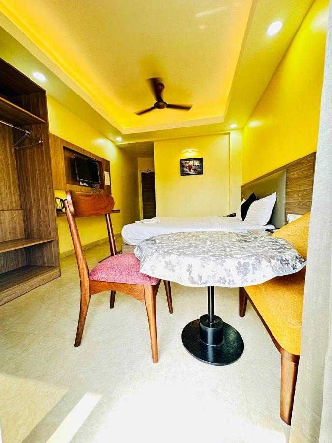 Royal Beach International Puri Buitenkant foto